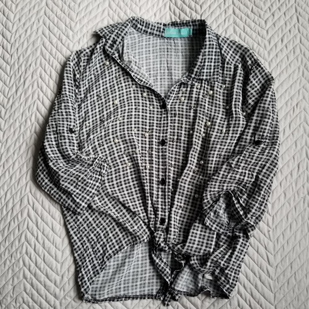 Fashion House Large Button Up Mid Blouse Plaid